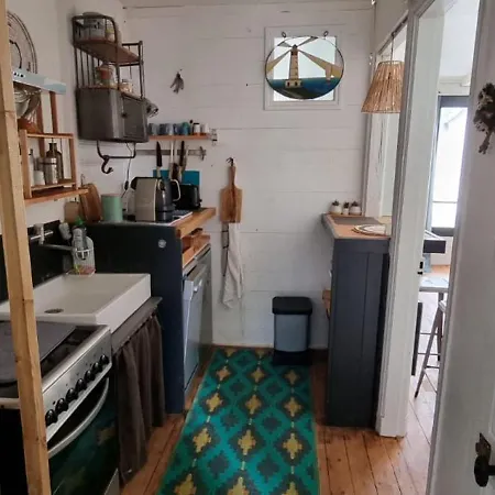 Quiet Love Nest In Downtown
